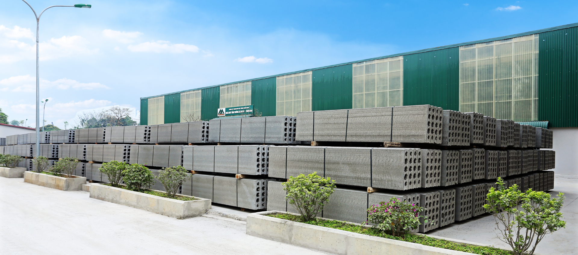 Tấm tường Acotec Xuân Mai
